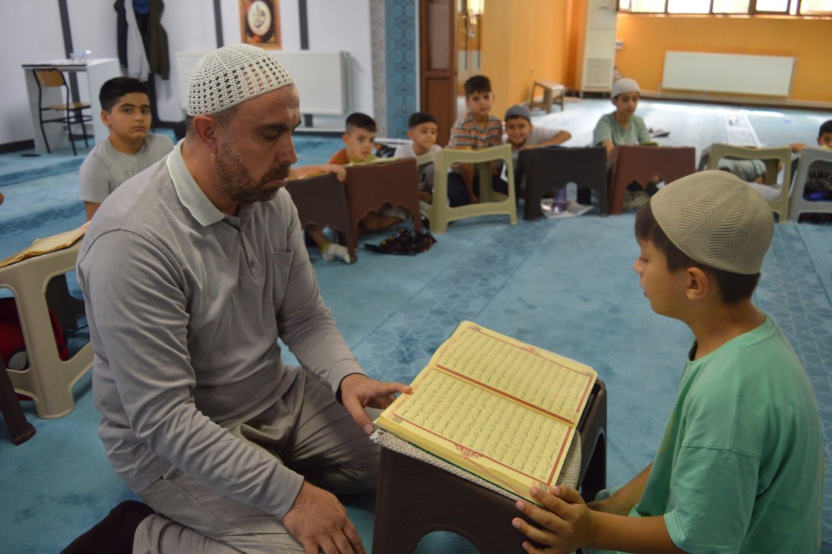 Müftü Pinal: Yaz Kur’an kursları ahlak krizine karşı kişilik inşası sağlıyor