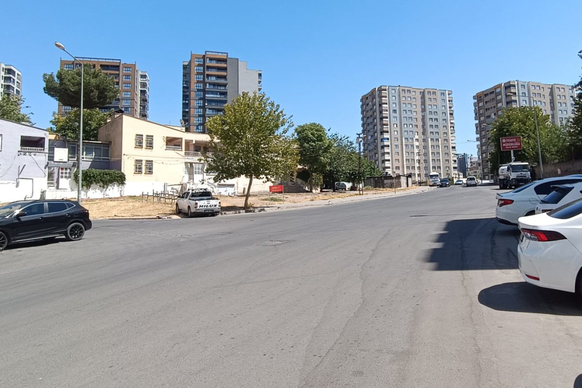 Mereto Caddesi Kavşağı'nda bir kaza daha: Önlem bekleniyor