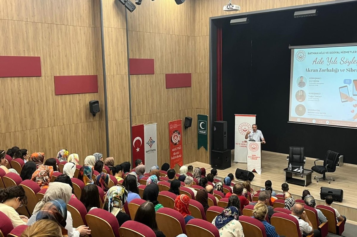 Batman'da akran zorbalığı ve siber zorbalık konusu ele alındı