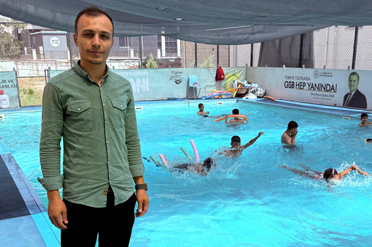 Cizre’de Yaz kuran kursu öğrencilerine yüzme eğitimi veriliyor