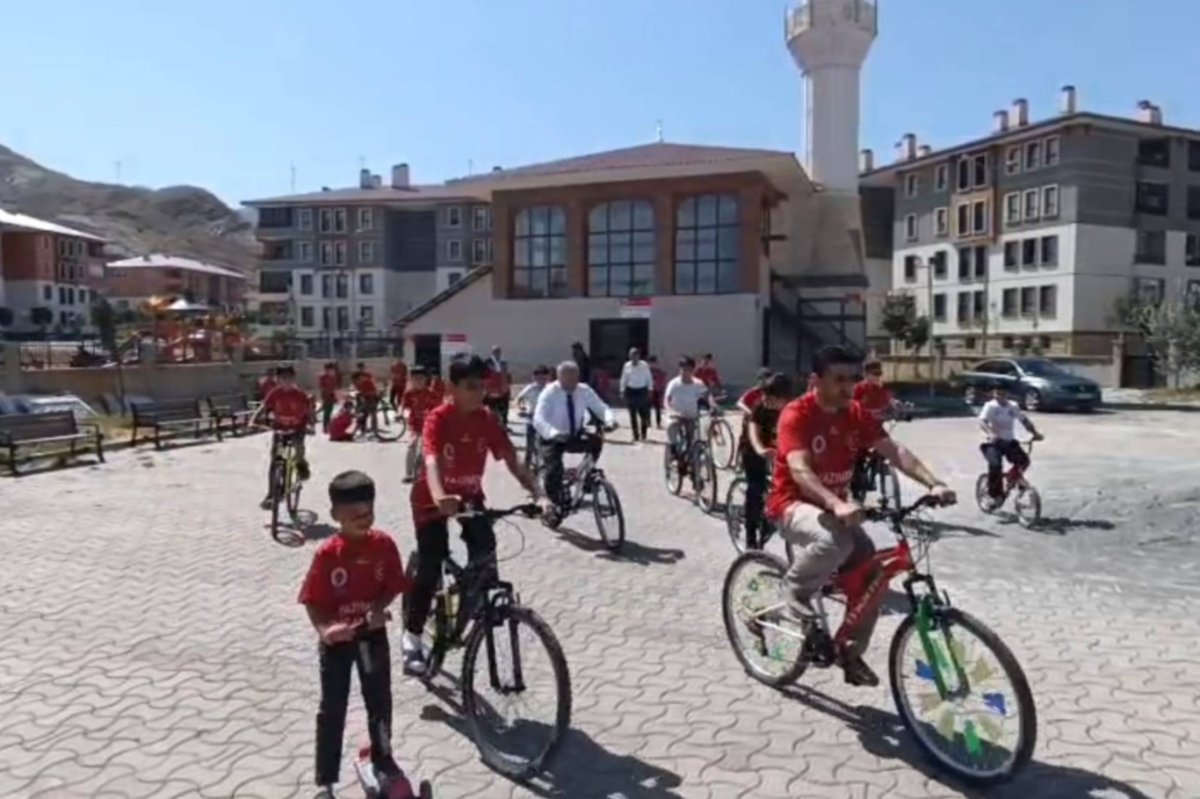 Kur’an kursu öğrencileri pedal çevirdi