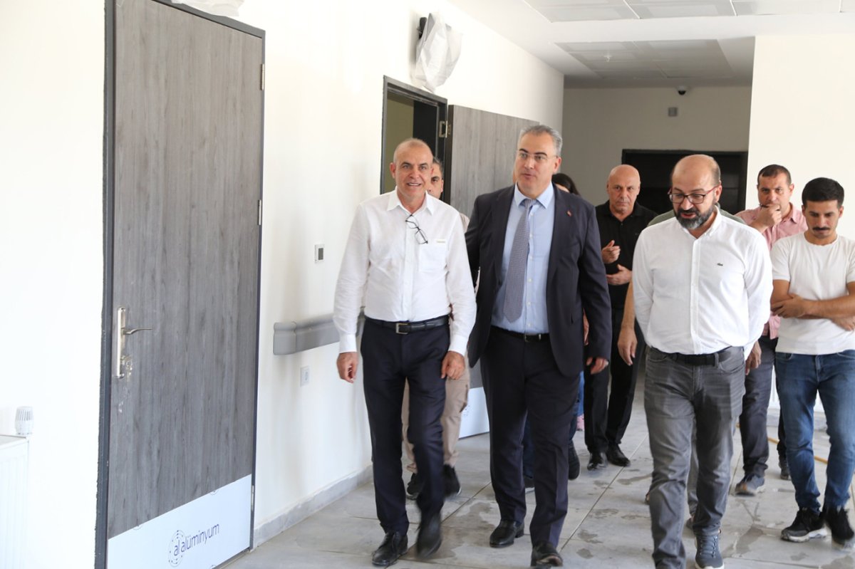 Çermik'te yapımı tamamlanan sağlık kompleksi açılışa gün sayıyor