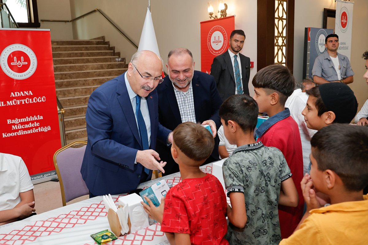 Adana Valisi Köşger, Kur’an kursu öğrencileriyle bir araya geldi