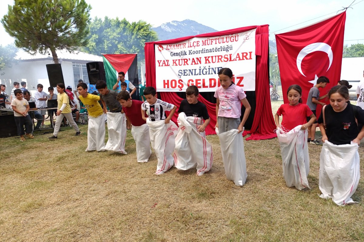 Anamur’da yaz Kur'an kursları şenlikle tamamlandı