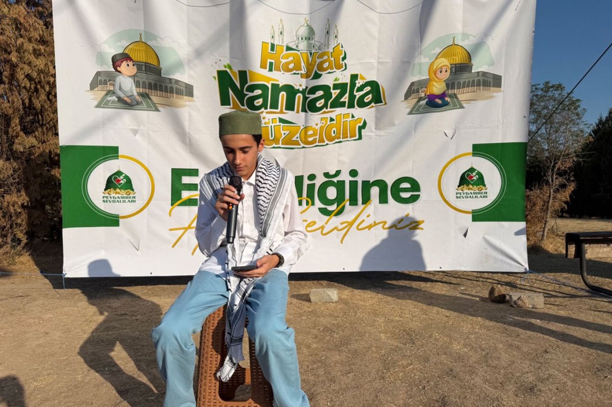 İzmir'de "Hayat Namazla Güzeldir" etkinliği çocukların coşkulu yürüyüşüyle başladı