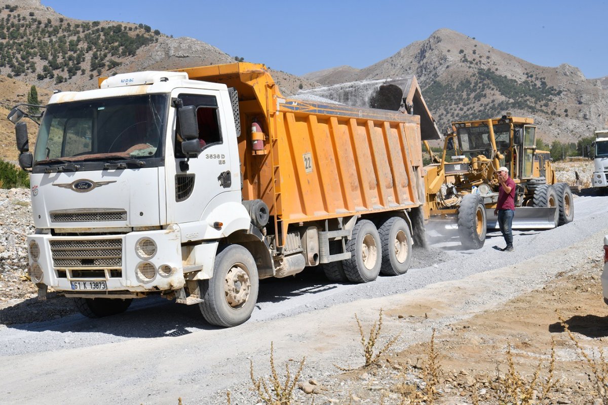 Belediye Başkanı Geçit: 57 kilometre yol yatırımıyla kırsalın çehresi değişiyor