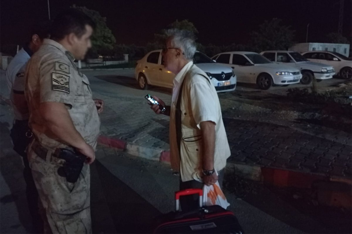 Yaşlı adam 25 milyon lirasını kaptırmaktan son anda kurtuldu