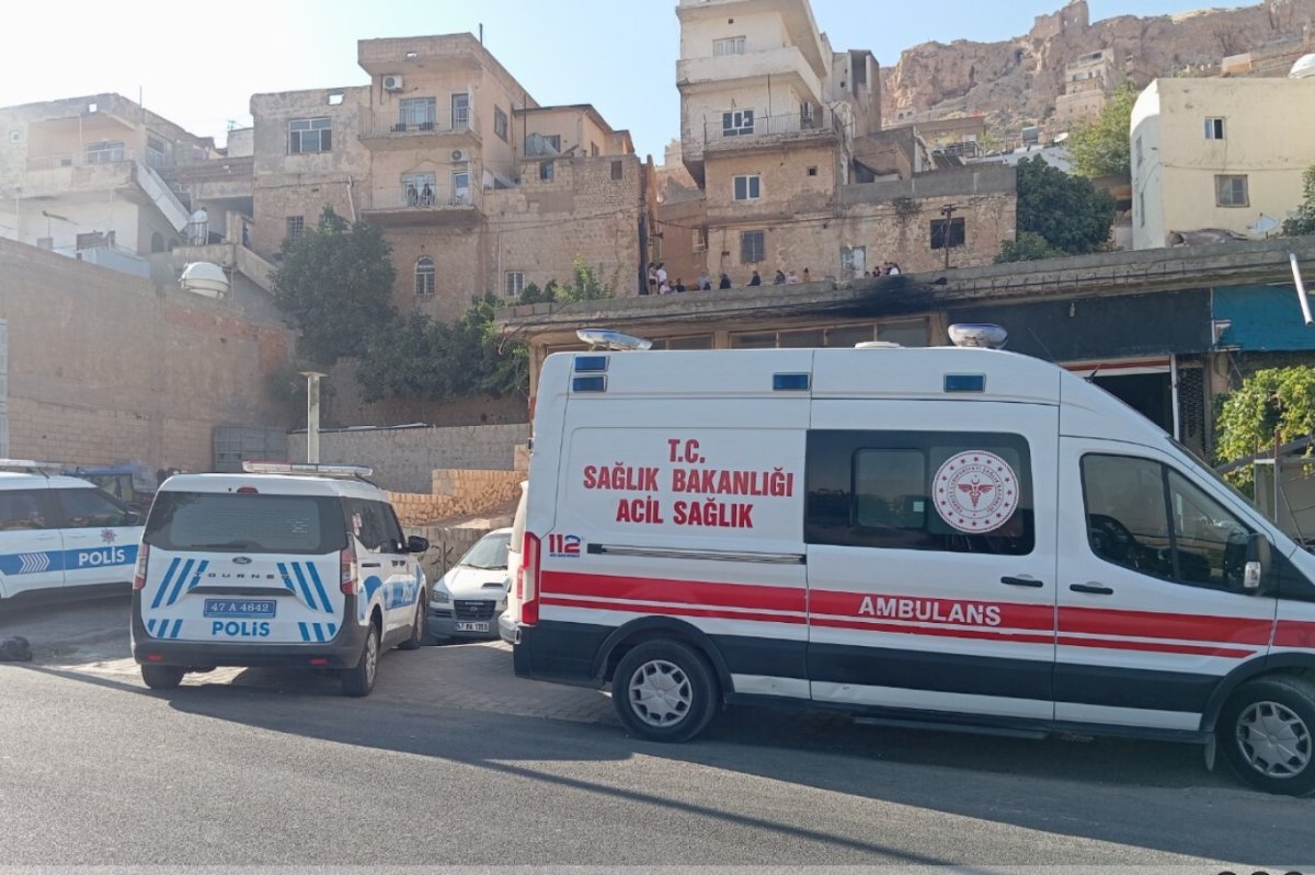 Mardin’de evlerinde ölü bulunan 3 kadın defnedildi