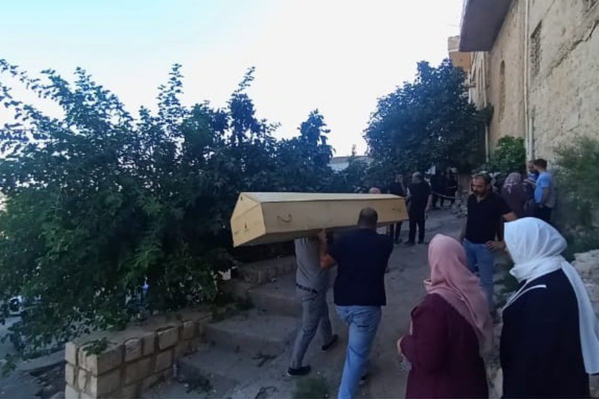 Mardin’de evlerinde ölü bulunan 3 kadın defnedildi