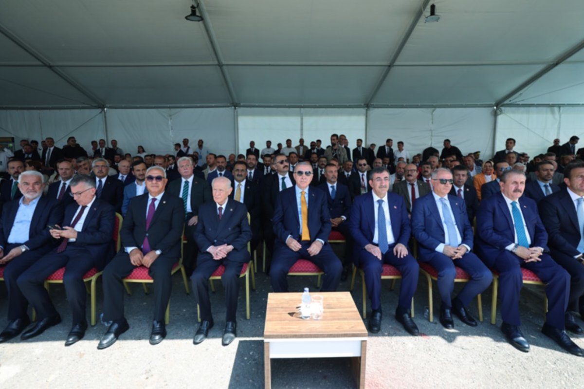 “Türkler, Araplar, Kürtler olarak bu coğrafyada kıyamete kadar hep beraber yan yana yaşayacağız”
