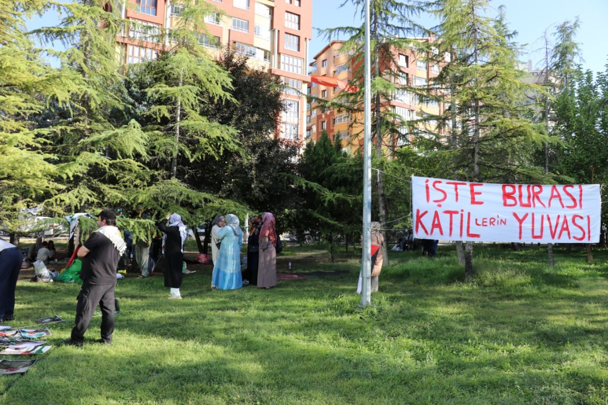 Aktivist Özkarakaş: Türkiye, Tom Barrack'ı istenmeyen kişi ilan etmeli