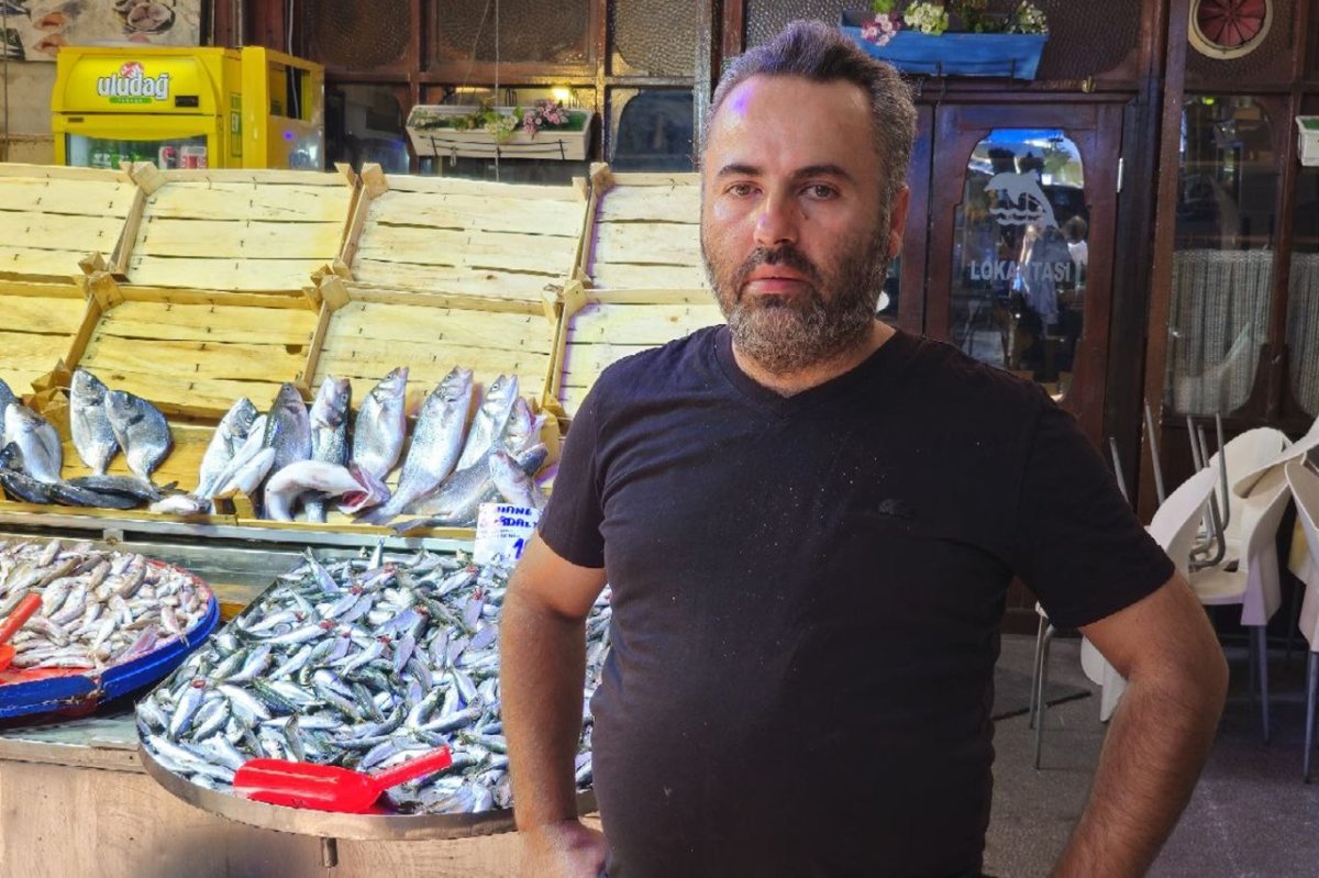 Balıkçılar "Vira Bismillah" dedi, balıklar tezgâhlardaki yerini aldı