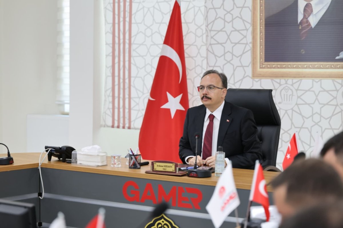 Siirt'te Vali Kızılkaya başkanlığında güvenlik ve asayiş değerlendirme toplantısı yapıldı