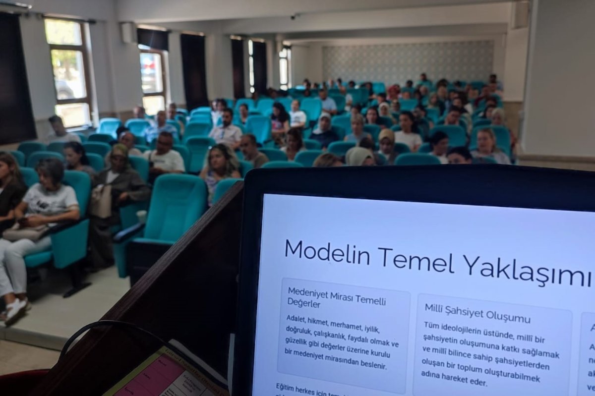 Bursa’da "Türkiye Yüzyılı Maarif Modeli" eğitimleri başladı