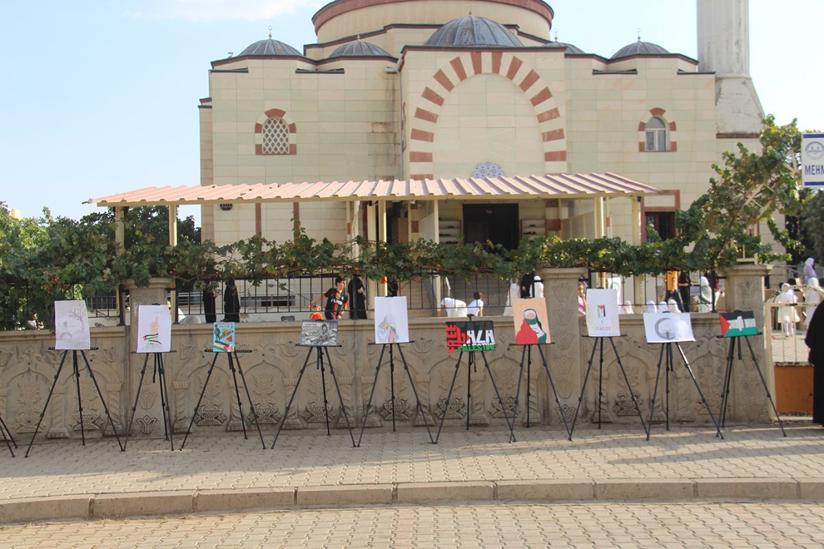 Diyarbakır'da "Kur'an'ın Yolundayım, Gazze'nin Yanındayım" temalı program düzenlendi