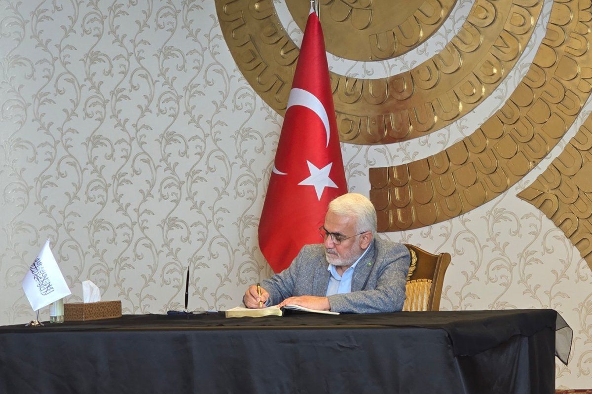Yapıcıoğlu'ndan Afgan elçiliğe taziye ziyareti