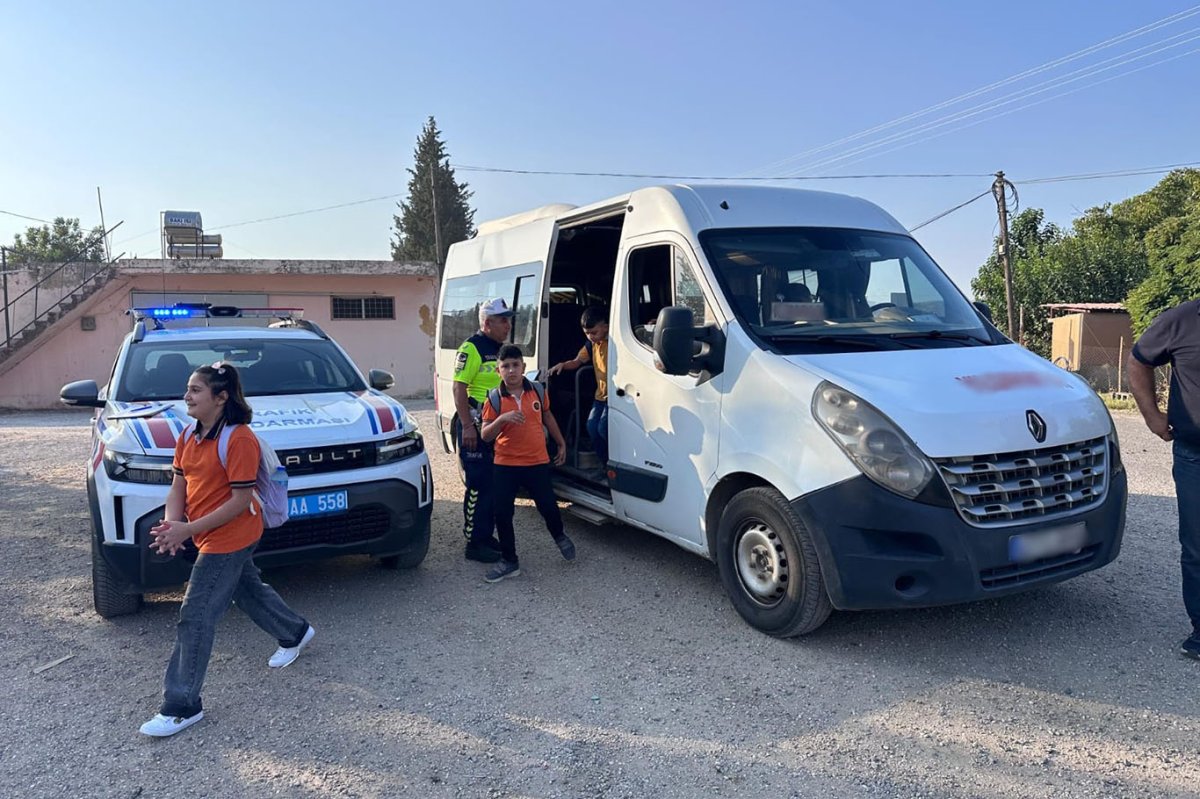 Gaziantep'te okulların ilk gününde yoğun güvenlik önlemleri