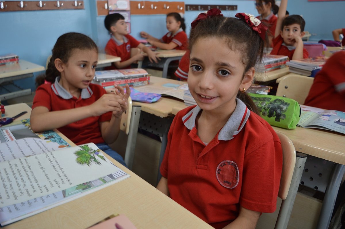 Minikler okula dönmenin heyecanını yaşadı