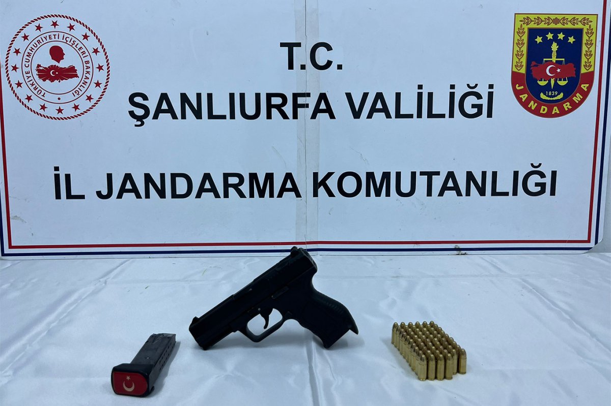 Şanlıurfa’da ruhsatsız silah ve uyuşturucu operasyonu: 8 gözaltı