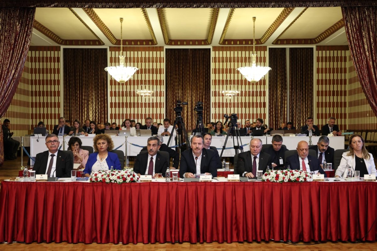 TBMM Başkanı Kurtulmuş: israilin son saldırıları bizi derin bir uyanışa sevk etmeli