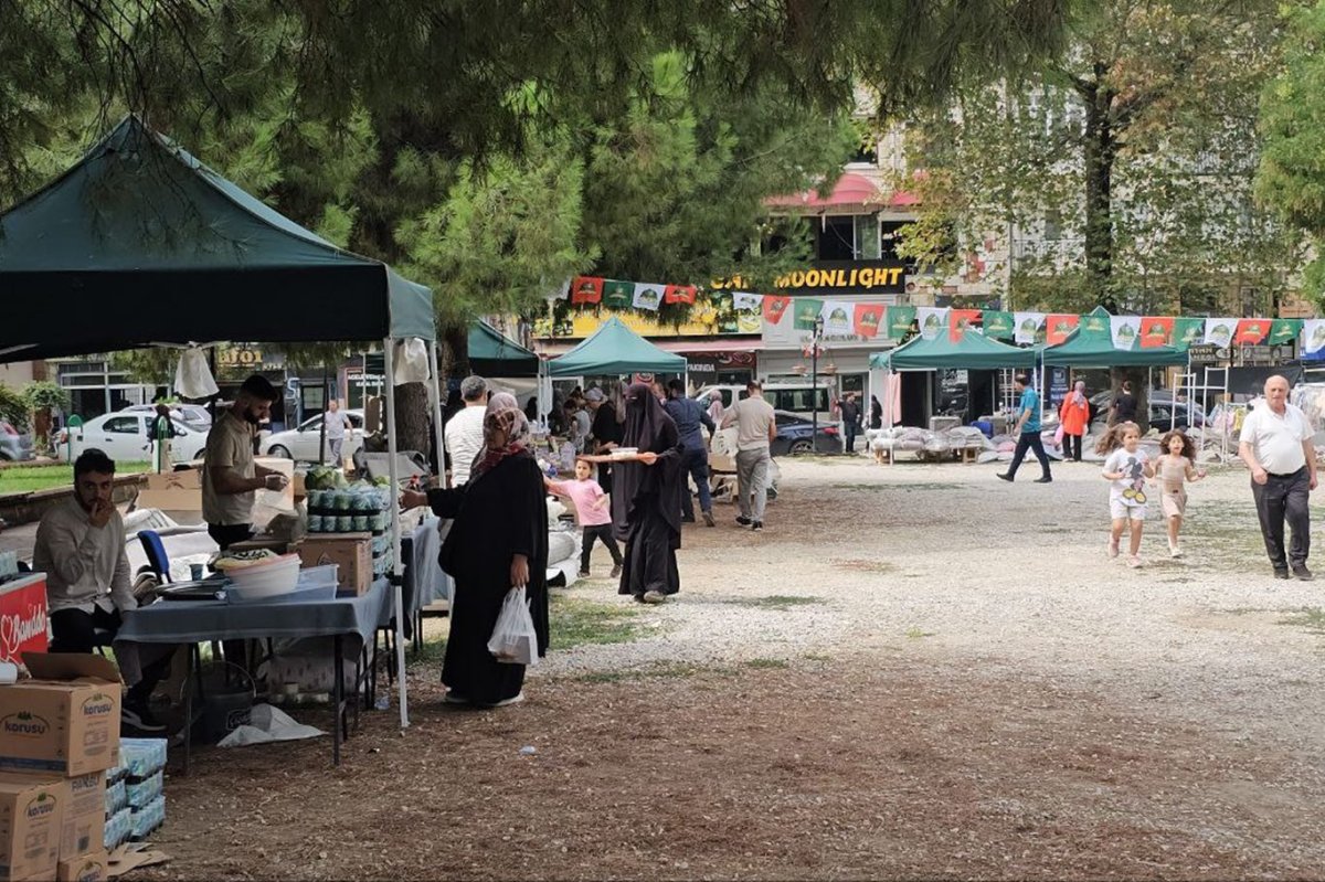 Peygamber Sevdalıları, Bursa’da ihtiyaç sahipleri için kermes düzenliyor