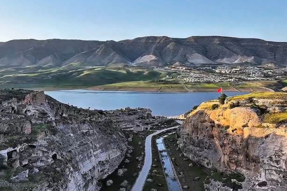 Hasankeyf'te Şaab Vadisi ve Küçük Saray ilgi çekiyor