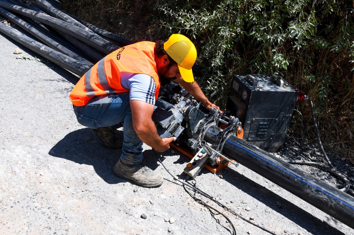 Büyükşehir Belediyesinden Ayvalı Mahallesi'ne 11 bin 950 metre içme suyu hattı