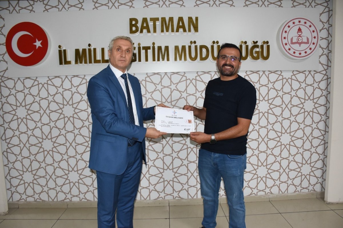 LGS tercih komisyonlarında görev alan öğretmenlere başarı belgeleri verildi
