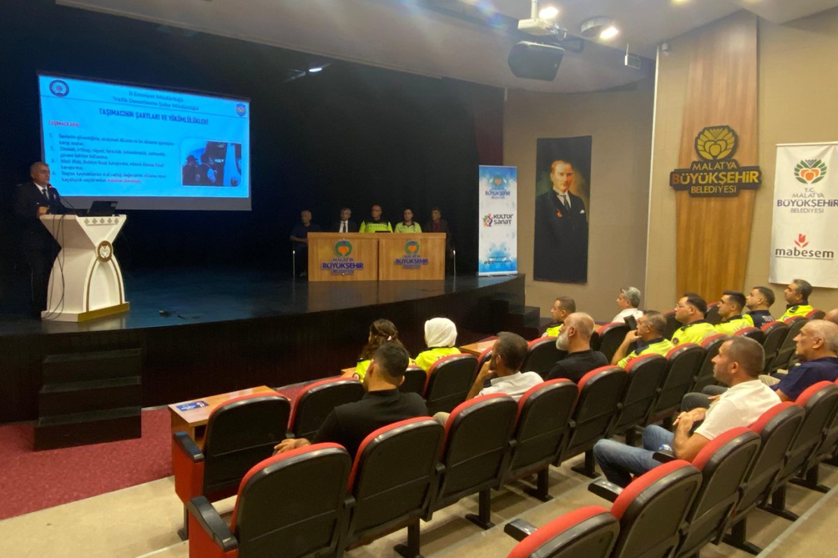Malatya'da okul servis şoförlerine yönelik bilgilendirme toplantısı düzenlendi