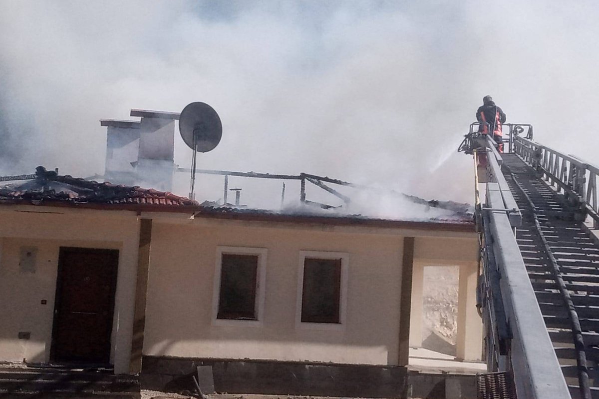 Malatya'da yapımı süren köy evinde yangın