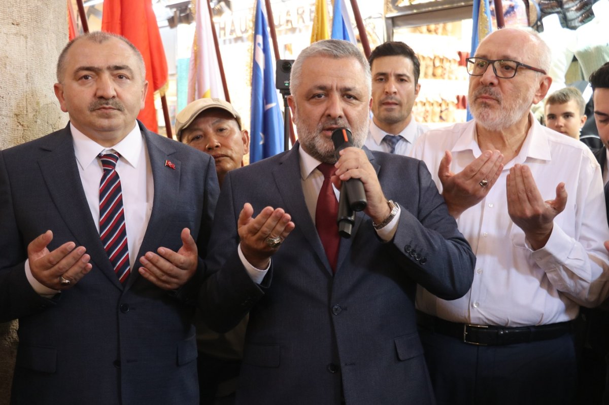 Ahilik Haftası İstanbul'da mehter yürüyüşü ve dua ile başladı