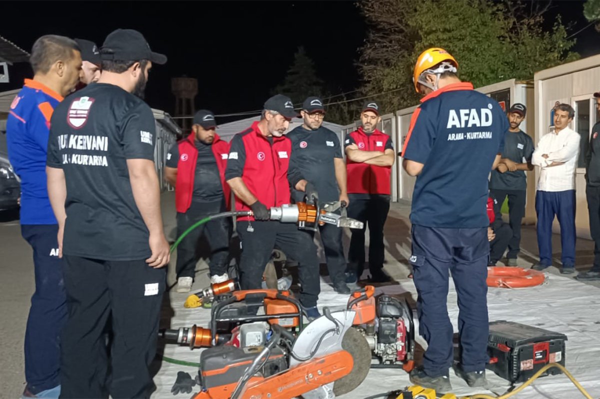 Şanlıurfa Umut Kervanı arama kurtarma eğitimini tamamladı