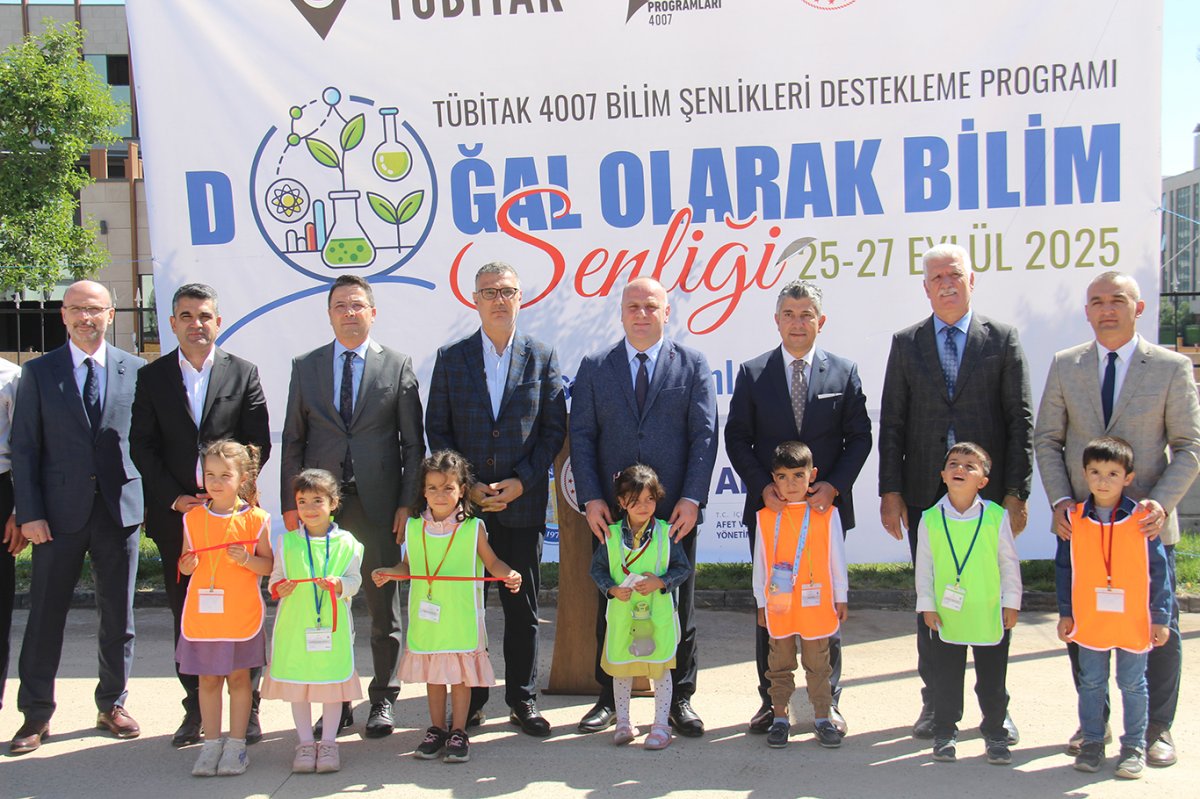 "Doğal Olarak Bilim Şenliği" Başladı