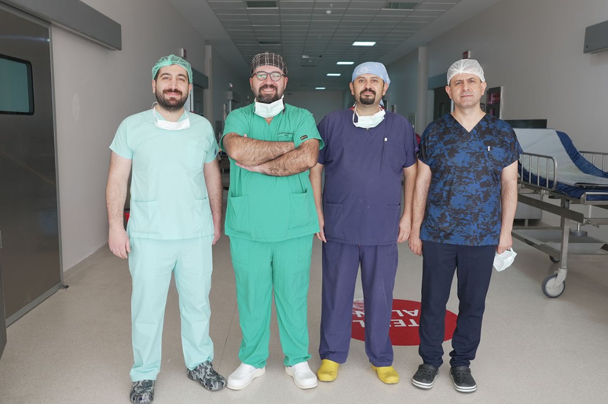 Böbrek korunarak 3 santimetrelik tümör alındı