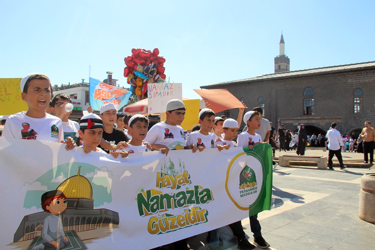 Diyarbakır'daki "Hayat Namazla Güzeldir" etkinliğinden birbirinden güzel kareler