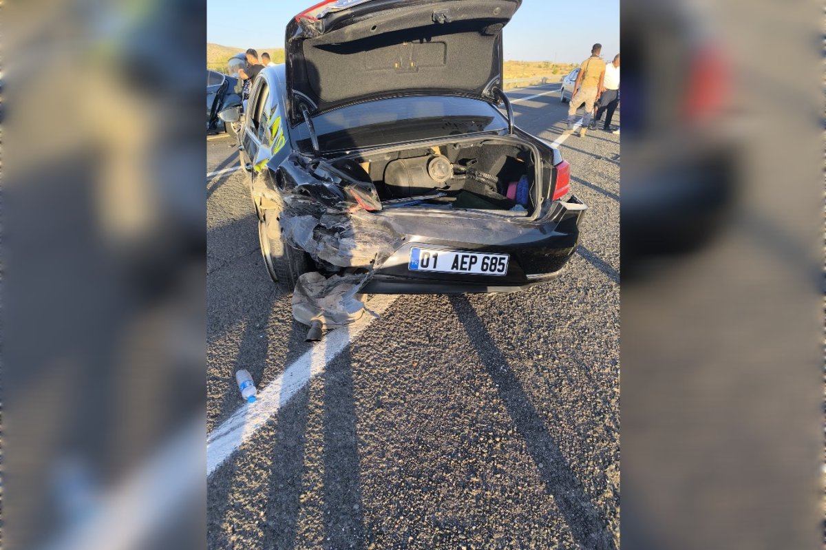 Mardin'de iki otomobil çarpıştı: 3’ü çocuk 7 yaralı