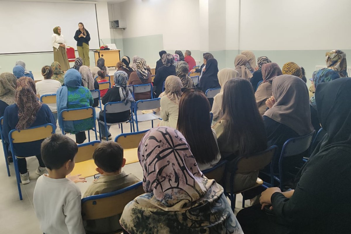 Malatya Büyükşehir Belediyesi'nden öğrenci ve velilere eğitim semineri