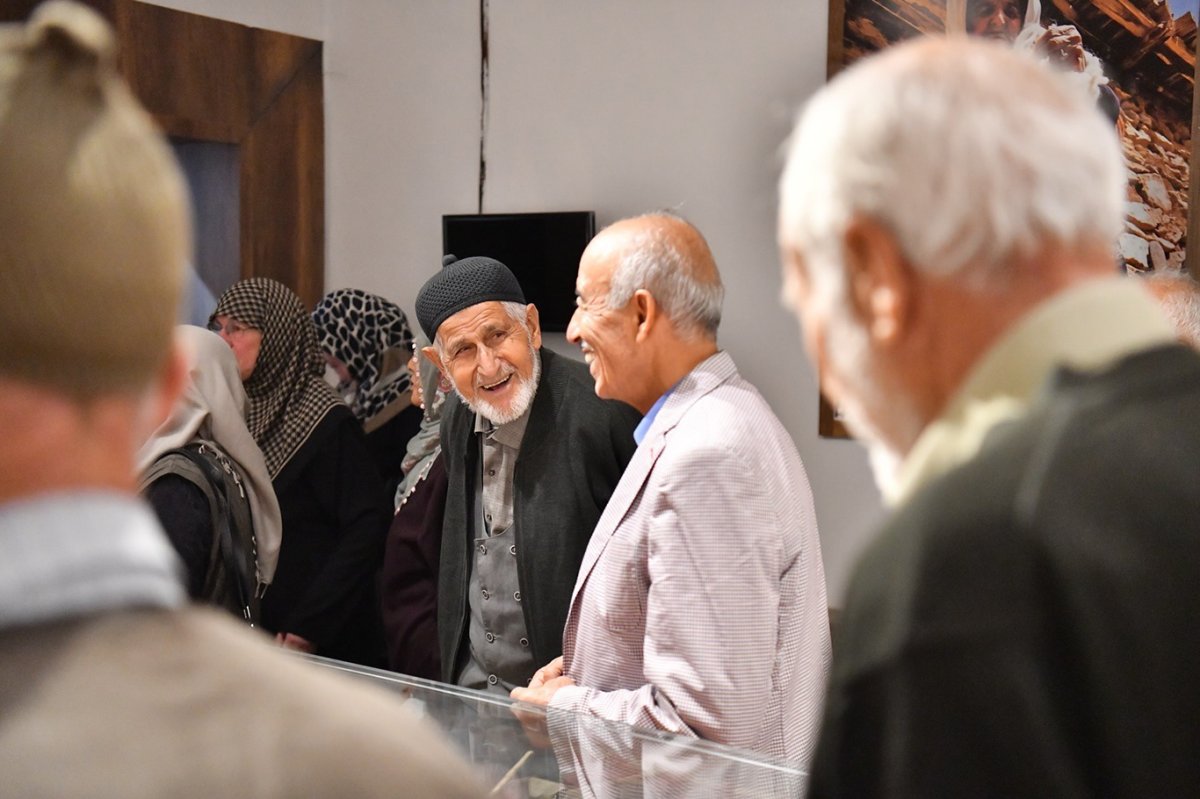 Yeşilyurt Belediyesi, yaşlılar gününde büyüklerini unutmadı