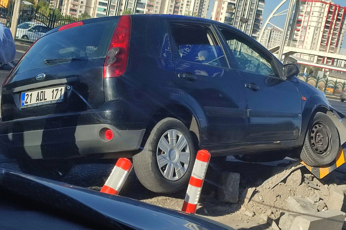 Diyarbakır'da maddi hasarlı kaza