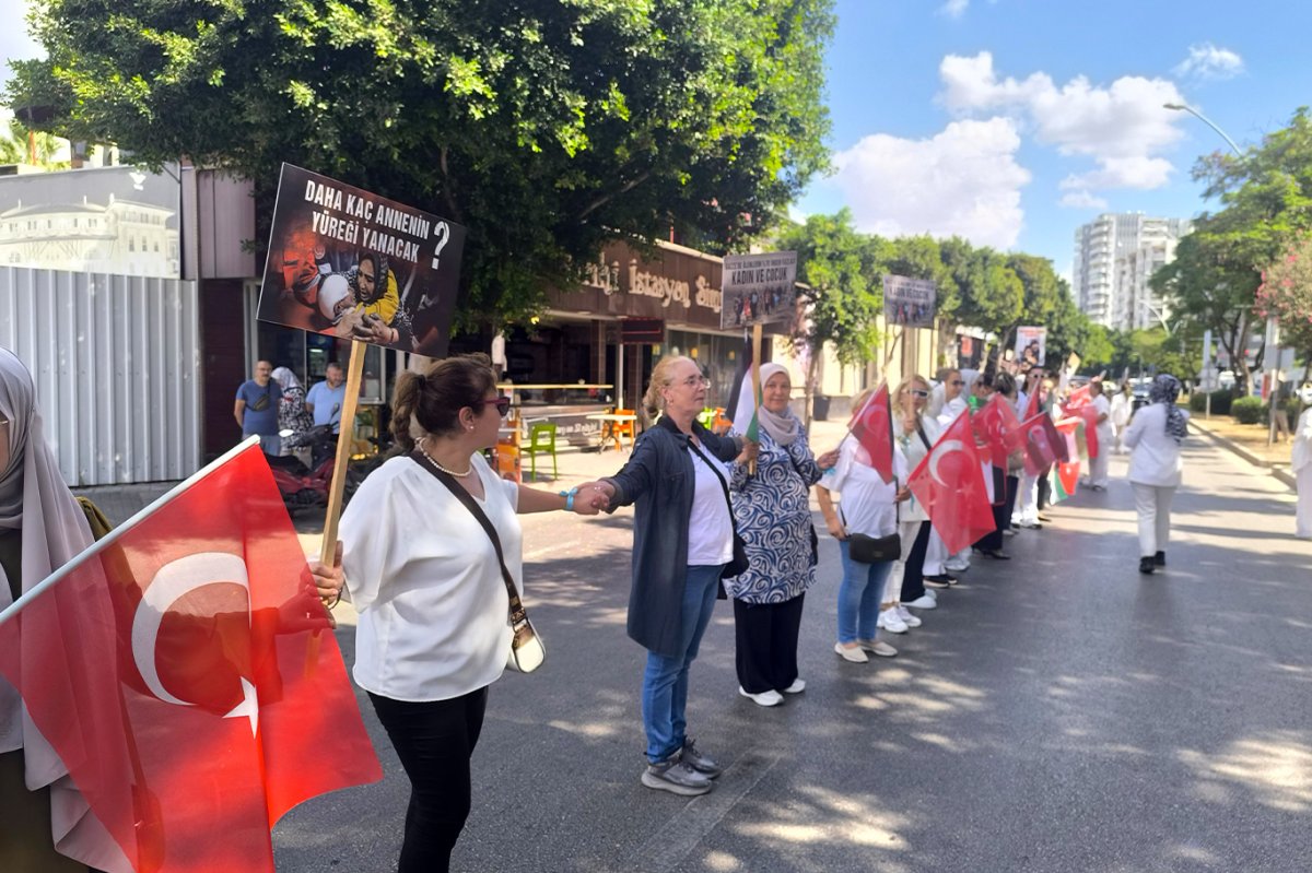 Adanalı kadınlardan "Gazze için sessiz çığlık"