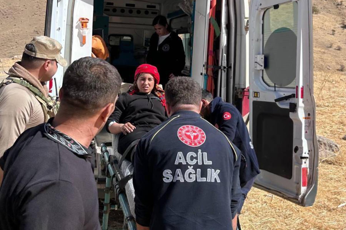 Attan düşerek yaralanan genç kız hastaneye kaldırıldı