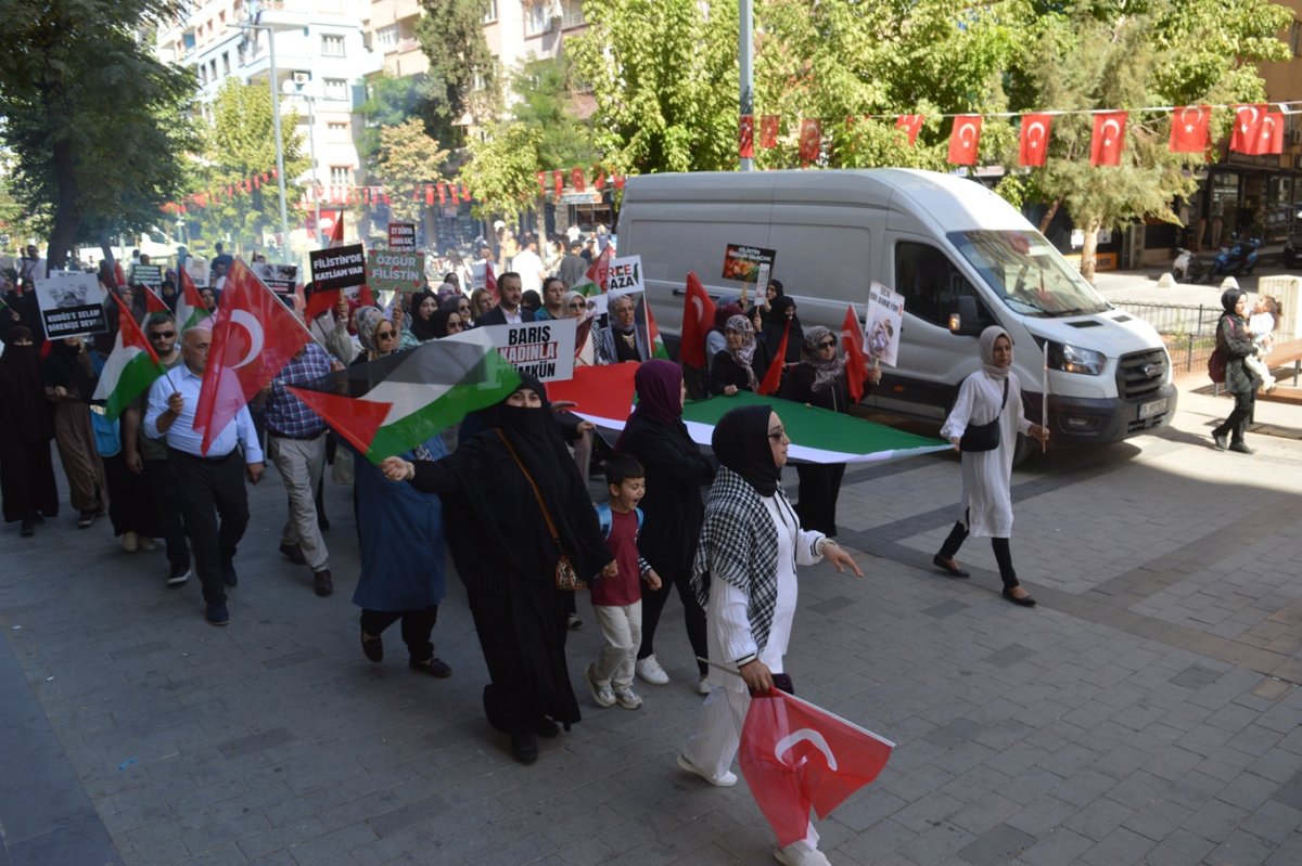 Siirt’te kadınlardan Gazze için “Sessiz Çığlık” etkinliği