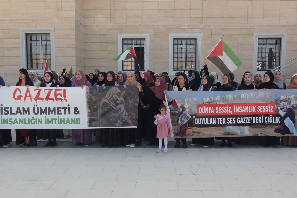 Batman Üniversitesi öğrencilerinden Gazze'ye destek yürüyüşü