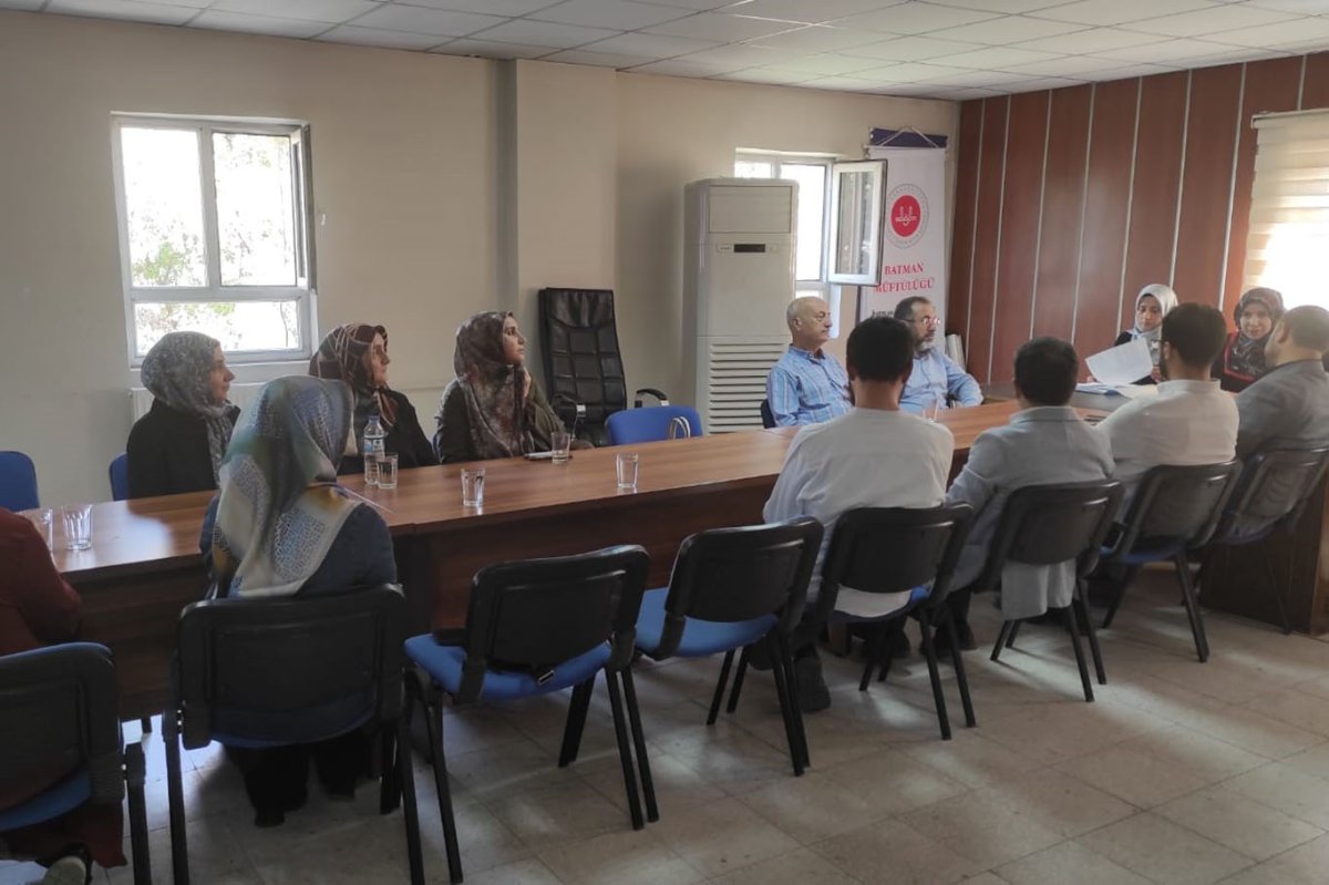 Batman'da aile ve dini rehberlik bürosu üyeleri bir araya geldi