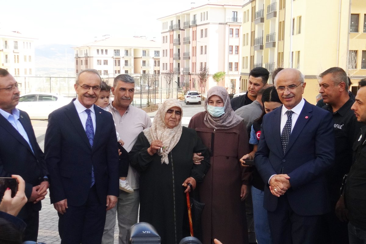 Malatya'da depremzedeler yeni yuvalarına kavuşmaya devam ediyor