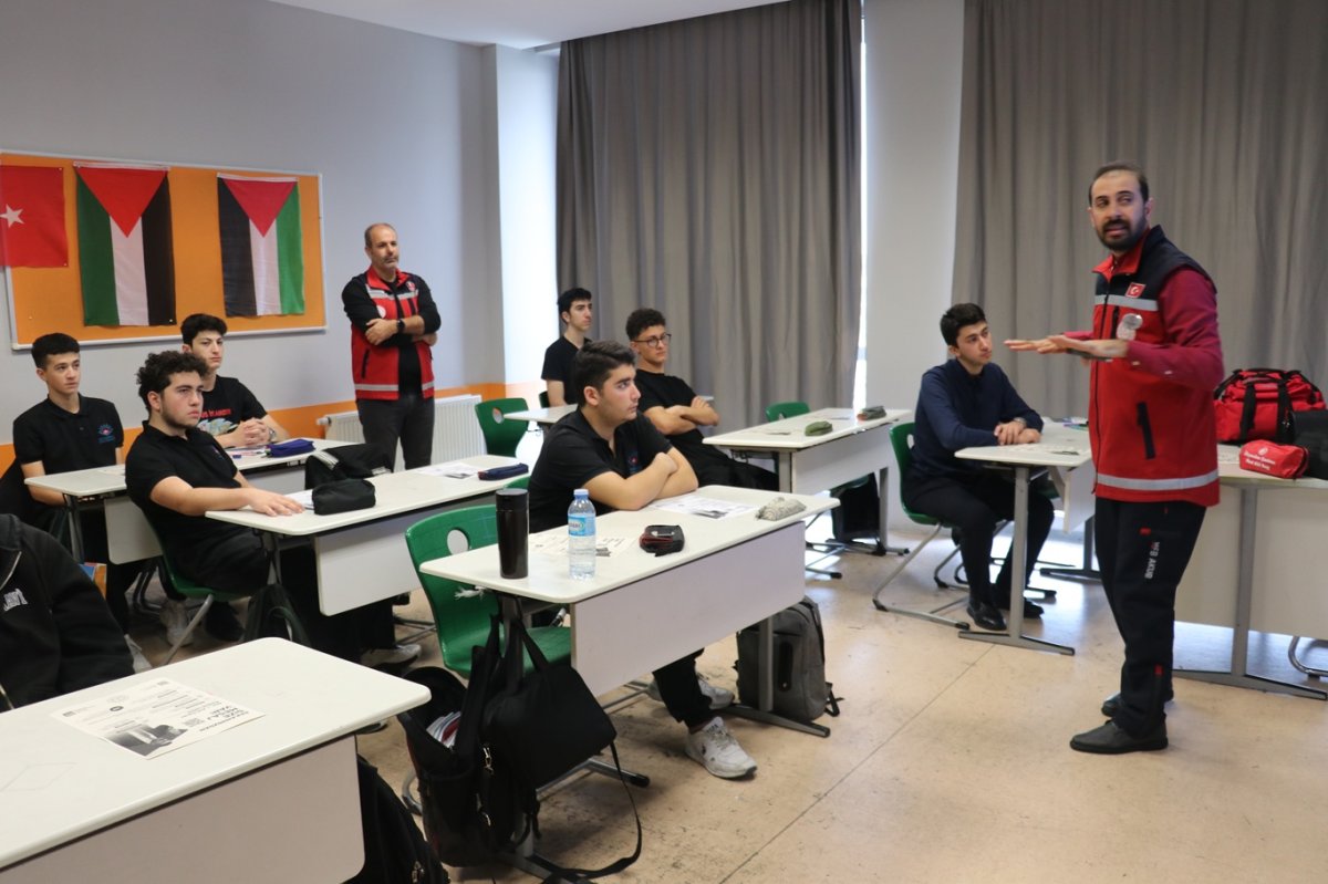 İstanbul İl Milli Eğitim Müdürü Yentür: Bilinçlendirme ile afet riskleri en aza indirilebilir