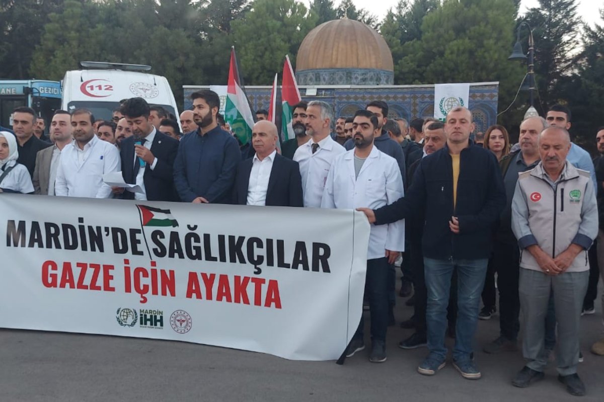 Mardin’de sağlıkçılar Gazze için bir araya geldi