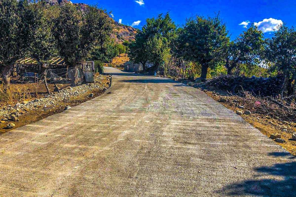 Batman'da kırsal bölgelerde yol çalışmaları tamamlandı