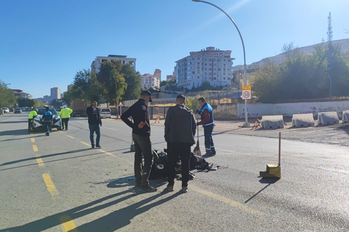 Malatya'da hafriyat kamyonu ile motosiklet çarpıştı