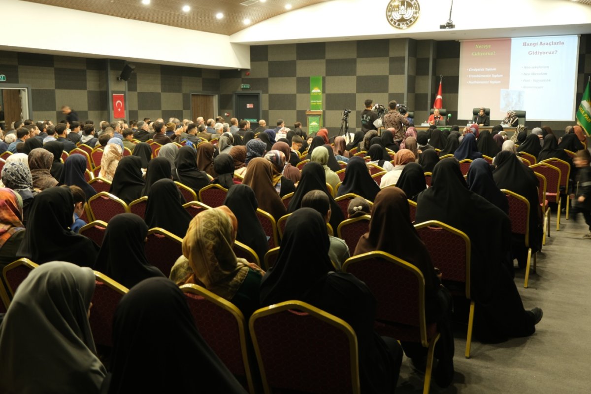 HÜDA PAR Elazığ’da “Son Kale: Aile” paneli düzenledi